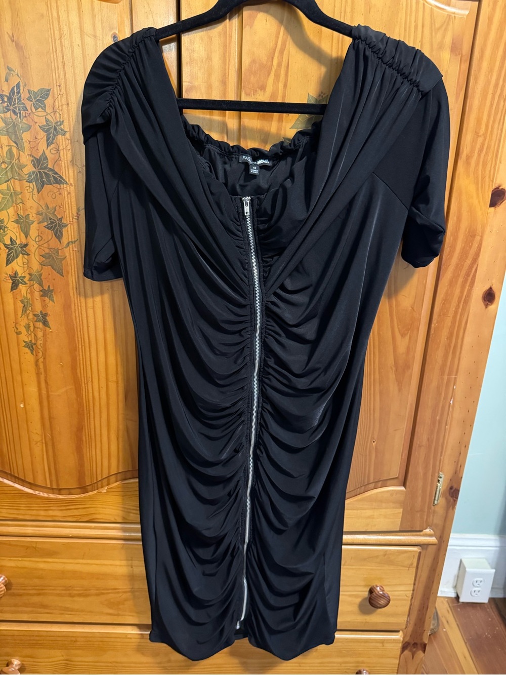 Fashion Nova Black Ruched Zip-Front Women’s Dress